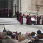 Papstaudienz auf dem Petersplatz