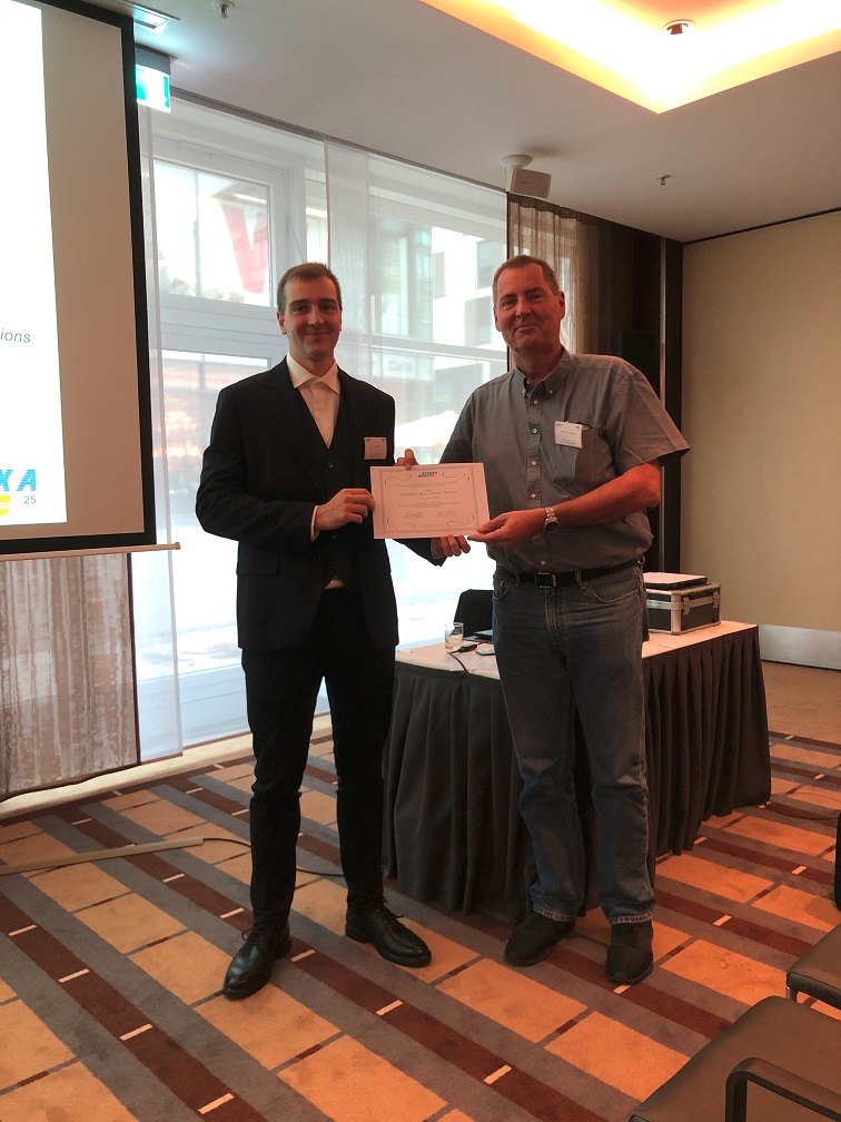 Piet Jarmatz with Prof. Hans-Joachim Bungartz during the SPPEXA Award Ceremony