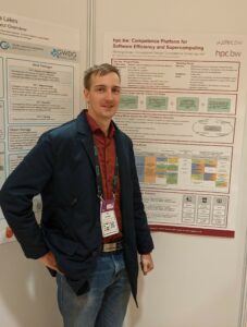 Piet presenting our hpc.bw poster at ISC