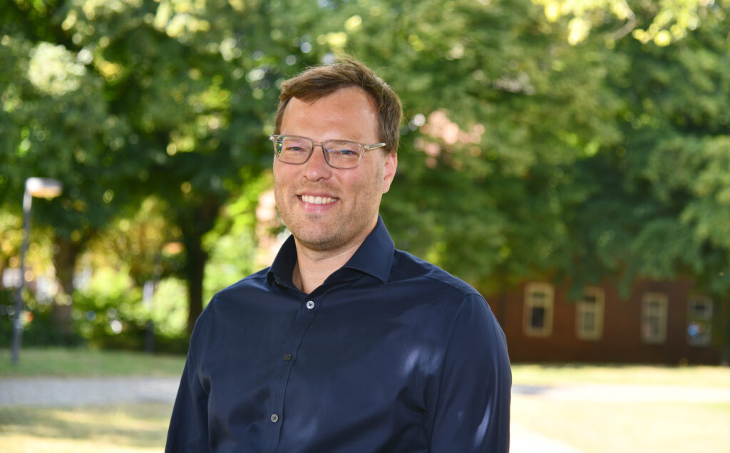 Prof. Hecht