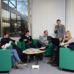 Gruppenarbeit in der Bibliothek. (Foto: Reinhard Scheiblich)