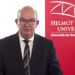 Universitätspräsident Prof. Dr. Klaus Beckmann über die Auswirkungen des zweiten bundesweiten Lockdowns an der HSU