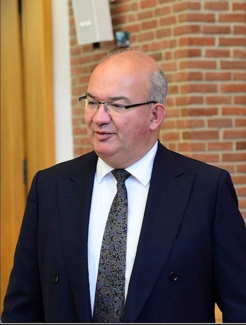 Präsident der veranstaltendenUniversität HSU / UniBw H Prof. Dr. Klaus Beckmann. 