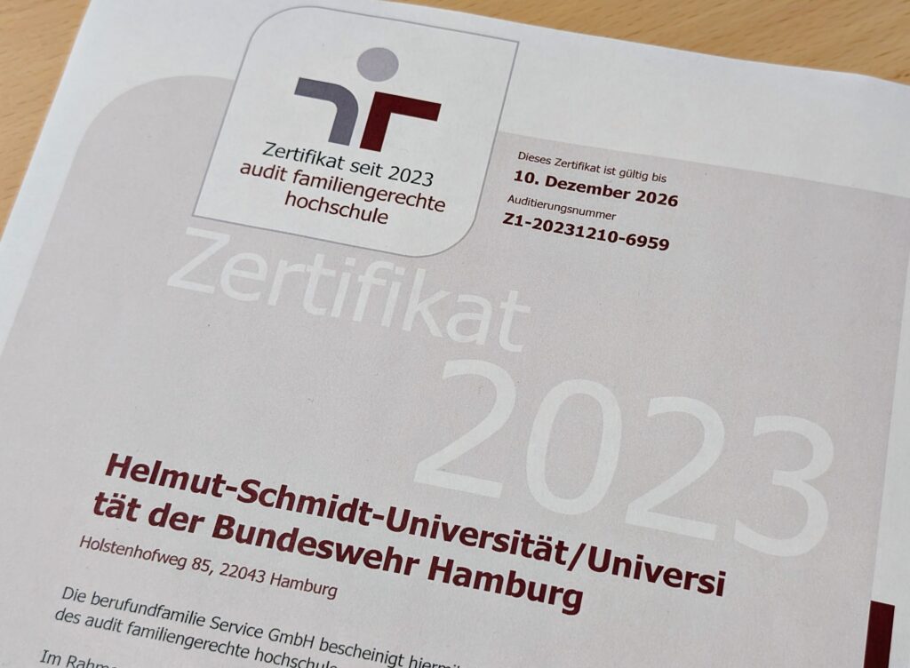 Zertifikat audit familiengerechte Hochschule der Helmut-Schmidt-Universität/Universität der Bundeswehr Hamburg