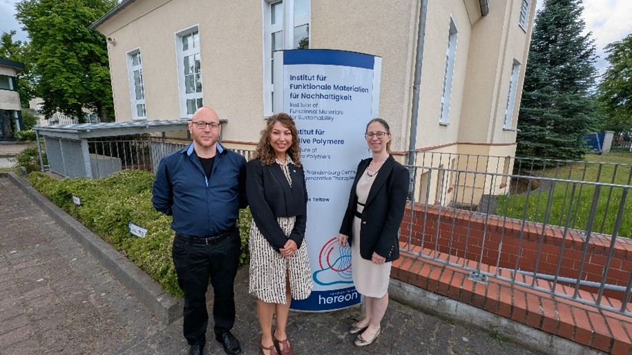 Bild des Teams. Von links nach rechts: Dr. Mauricio Schieda, Maryam Pourmahdavi, Prof. Dr. Francesca Toma.